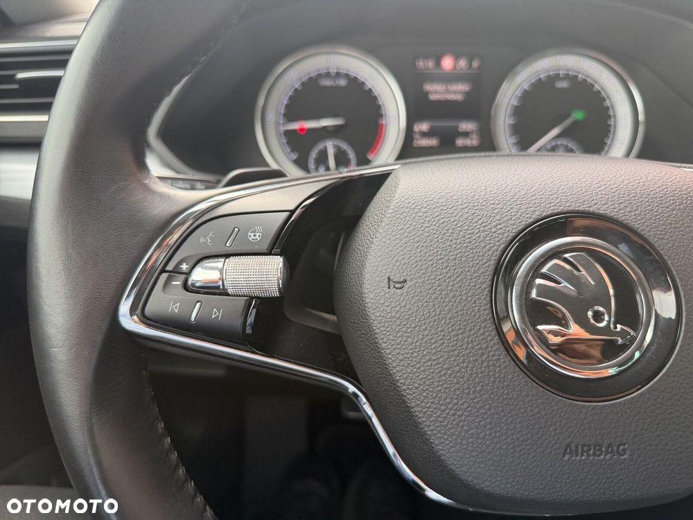 Skoda Superb 2.0 TDI SCR Ambition DSG - 16