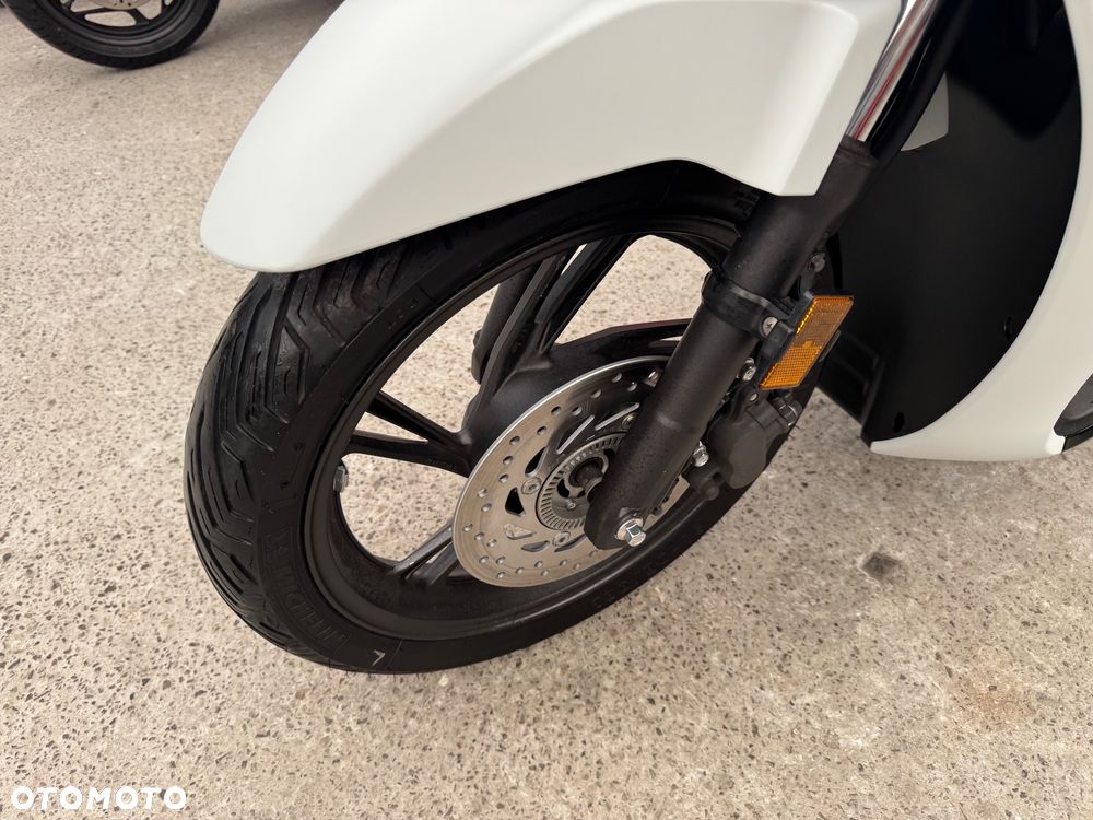 Honda SH - 16