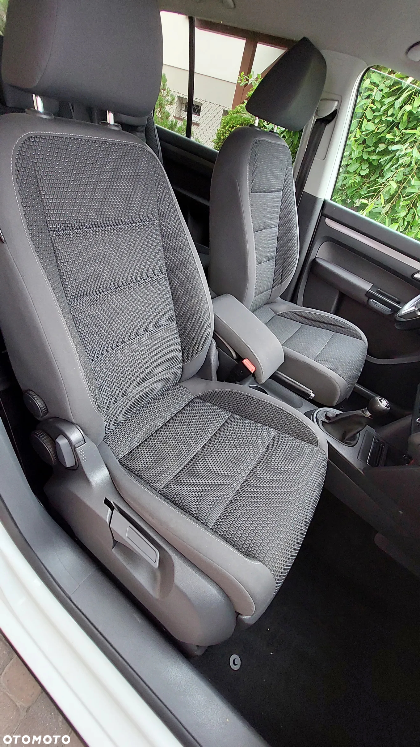 Volkswagen Touran 2.0 TDI United - 16