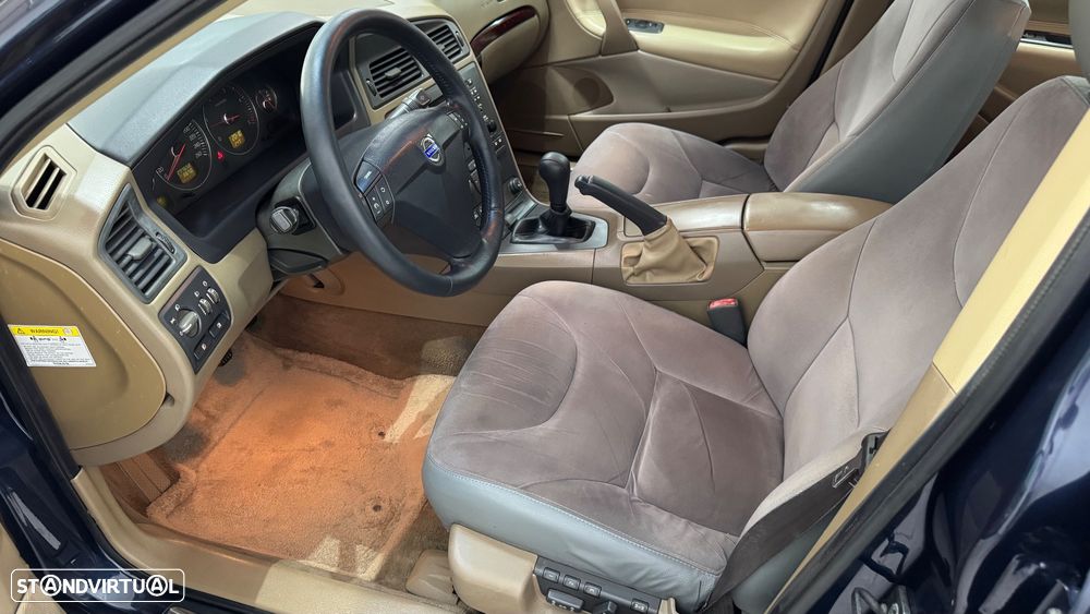 Volvo S60 2.4 D5 - 23