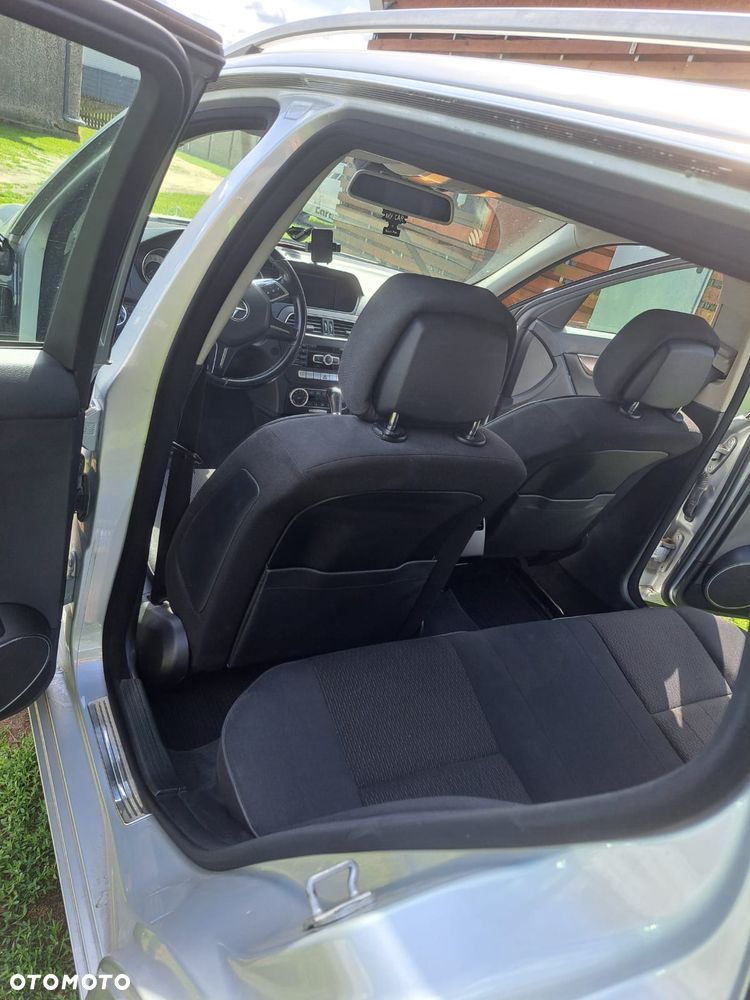 Mercedes-Benz Klasa C 200 CDI DPF Automatik BlueEFFICIENCY Elegance - 8