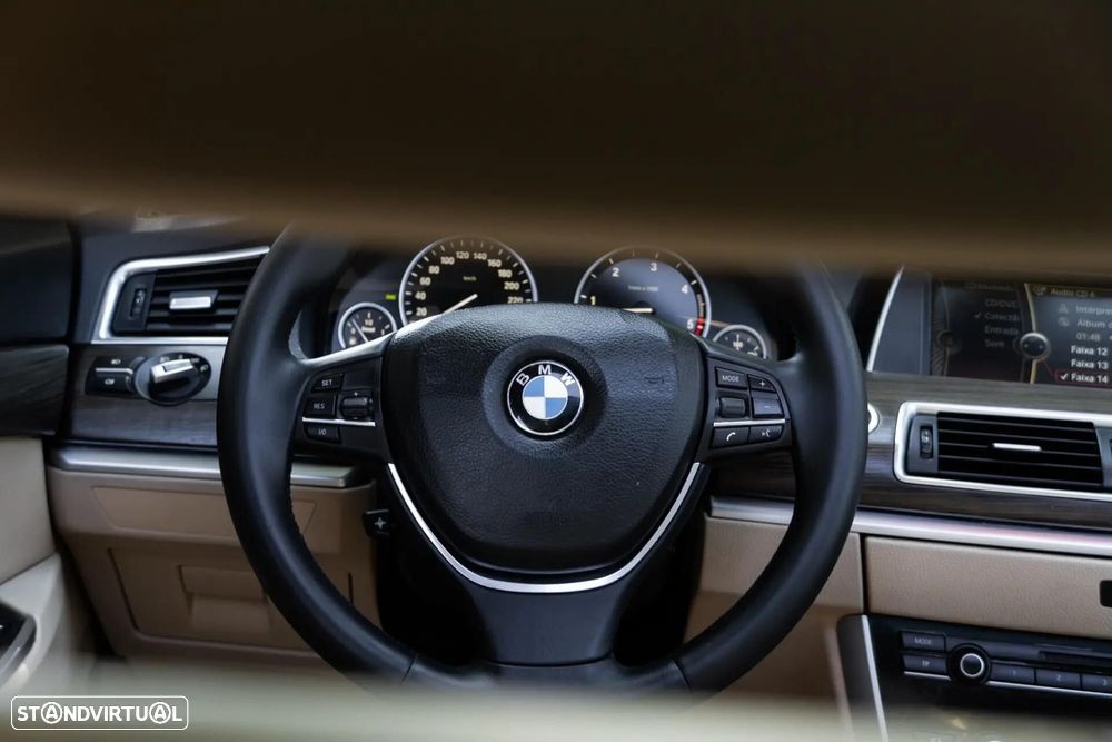 BMW 530 Gran Turismo d - 12