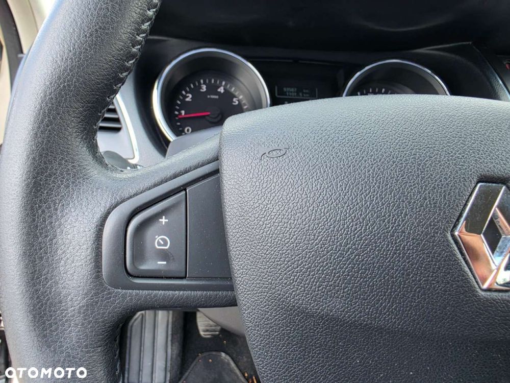Renault Latitude - 25