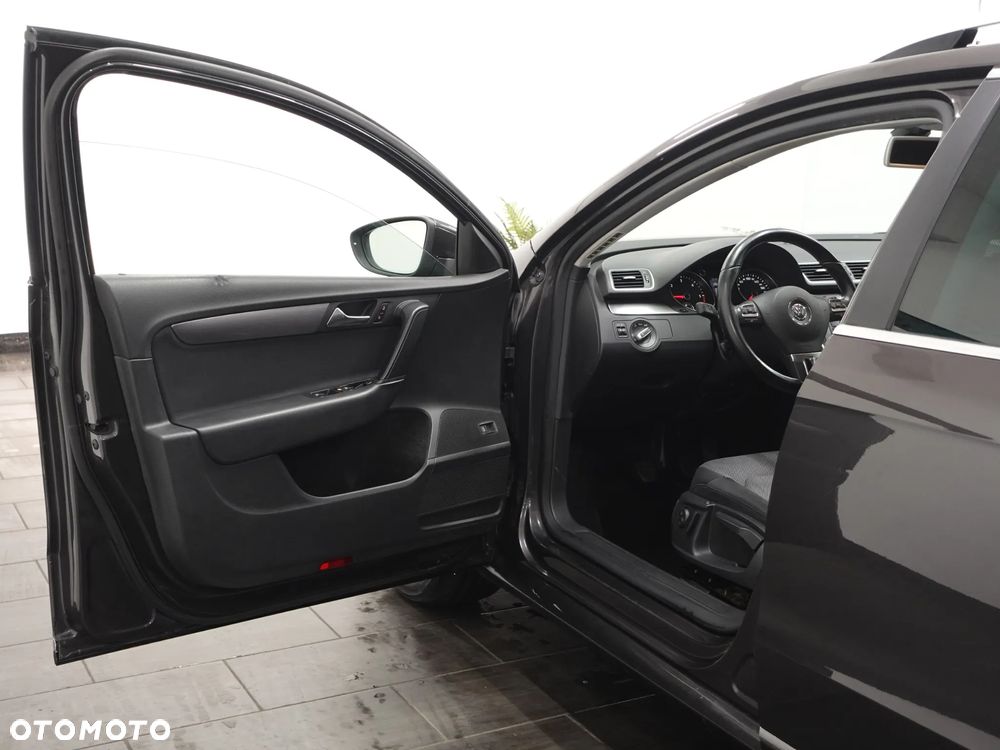 Volkswagen Passat 2.0 Blue TDI SCR Highline - 15