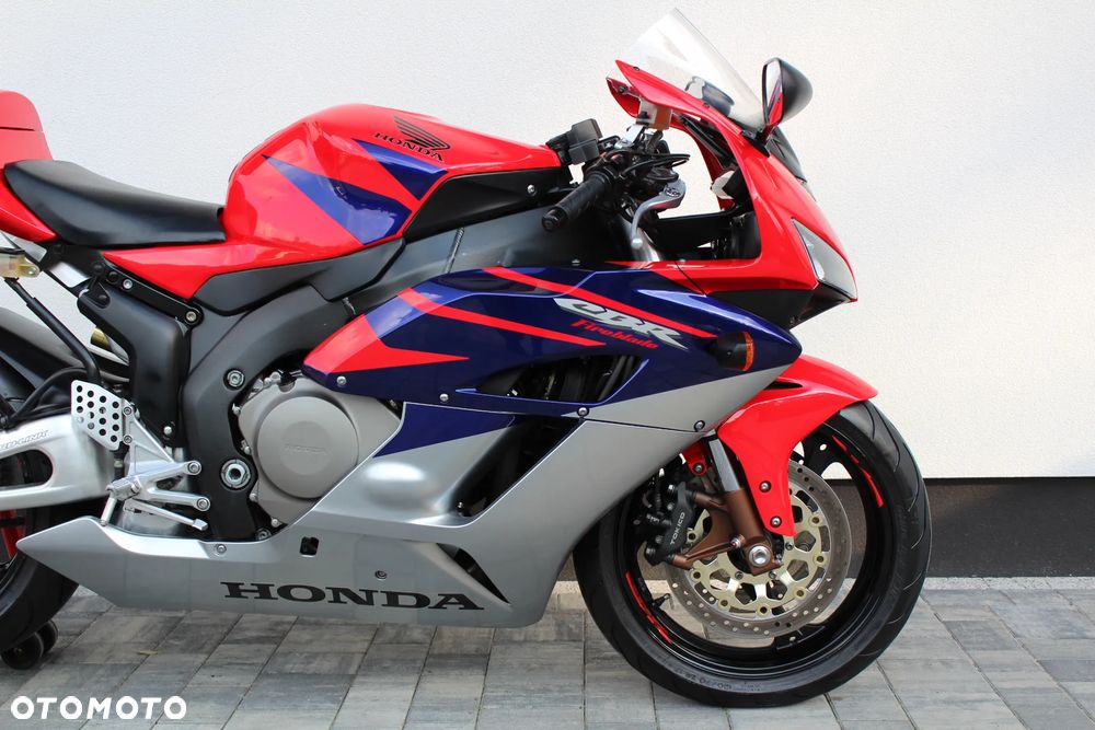 Honda CBR - 11