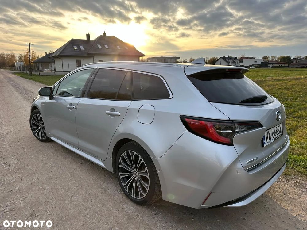 Toyota Corolla 1.8 Hybrid Executive - 3