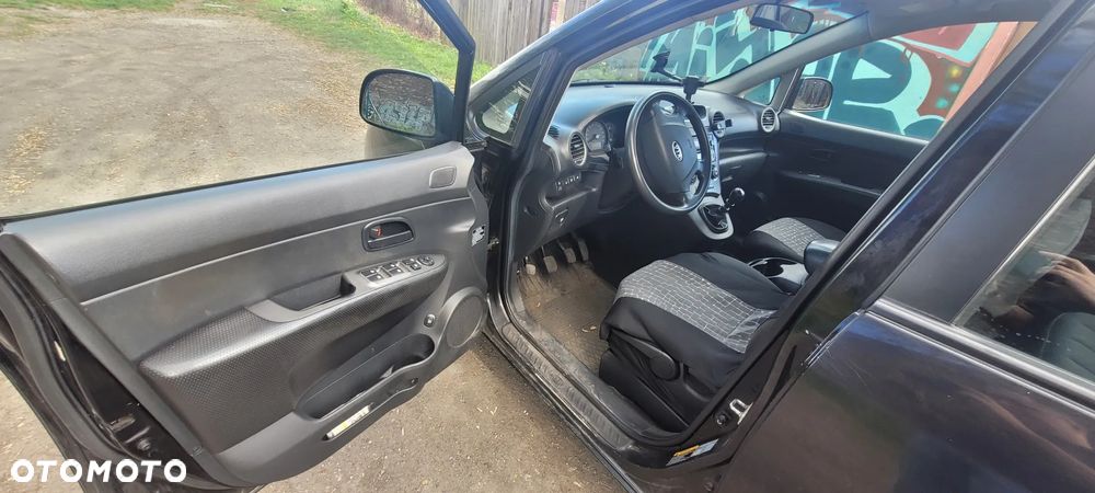 Kia Carens 2.0 CRDi Tour - 10