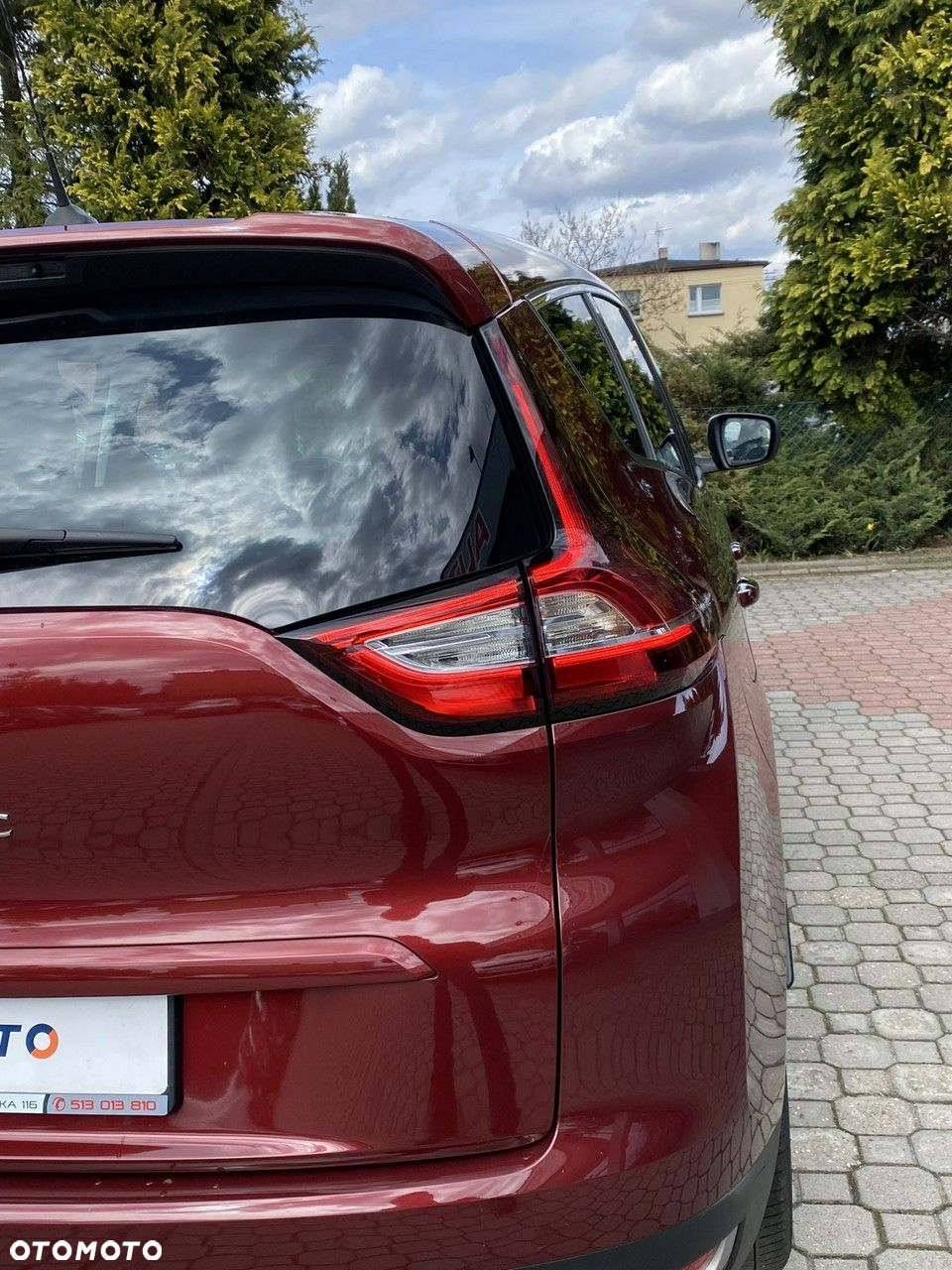 Renault Grand Scenic - 21