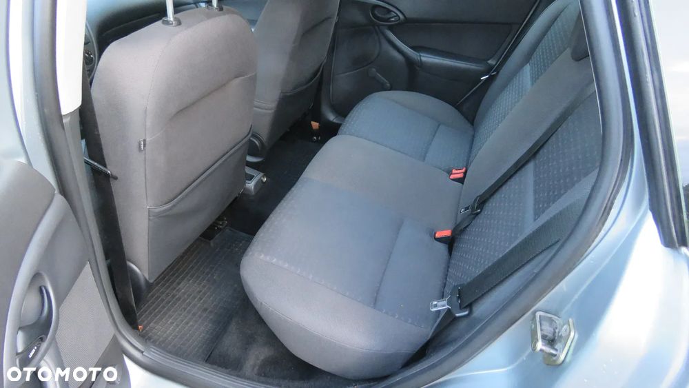 Ford Focus 1.8 Trend - 21