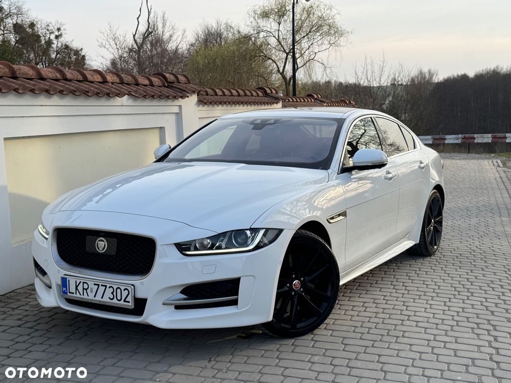 Jaguar XE - 5