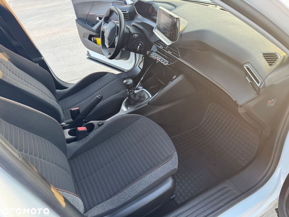 Peugeot 2008 1.5 BlueHDi Allure S&S - 35