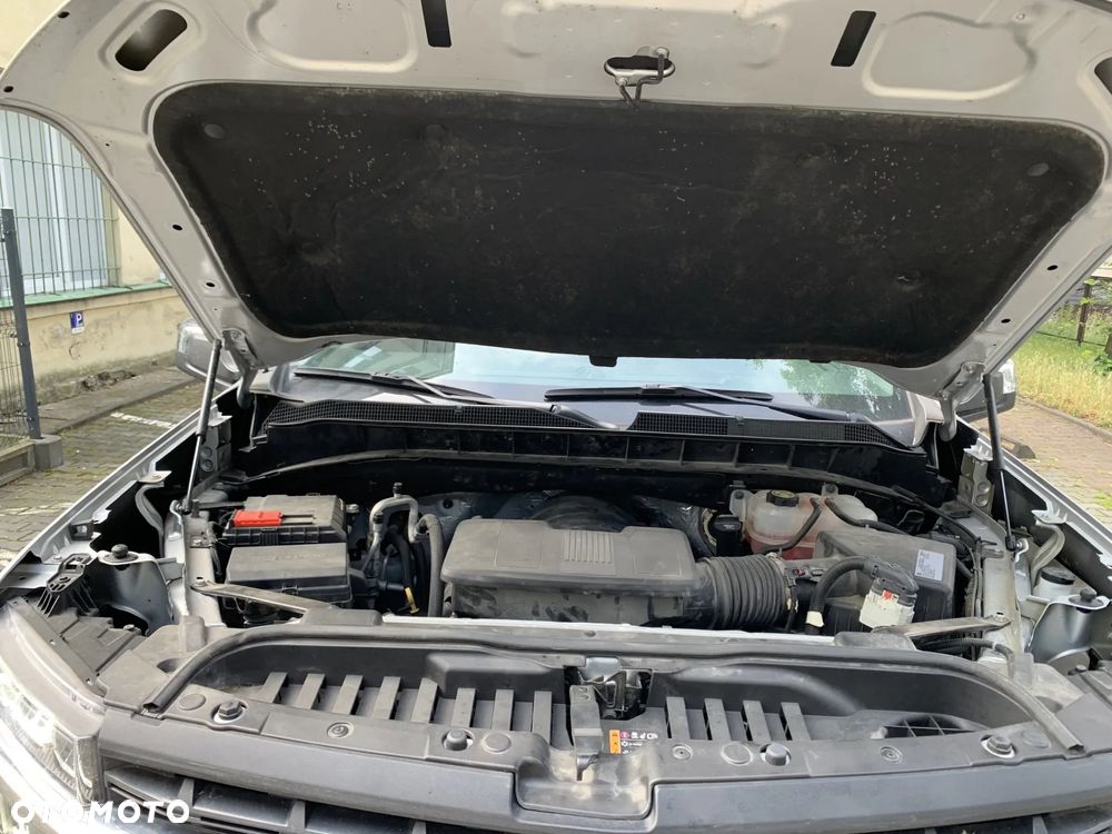 Chevrolet Silverado - 22