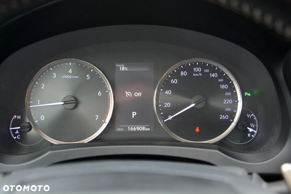 Lexus IS 200t / 300 Prestige - 31