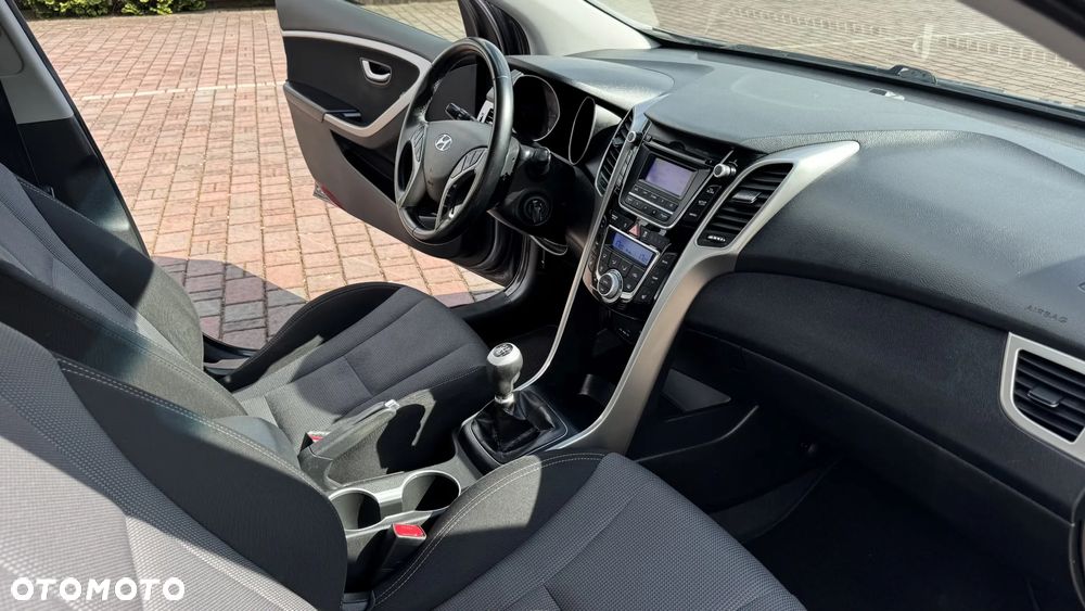 Hyundai i30 blue 1.6 GDI Passion - 34