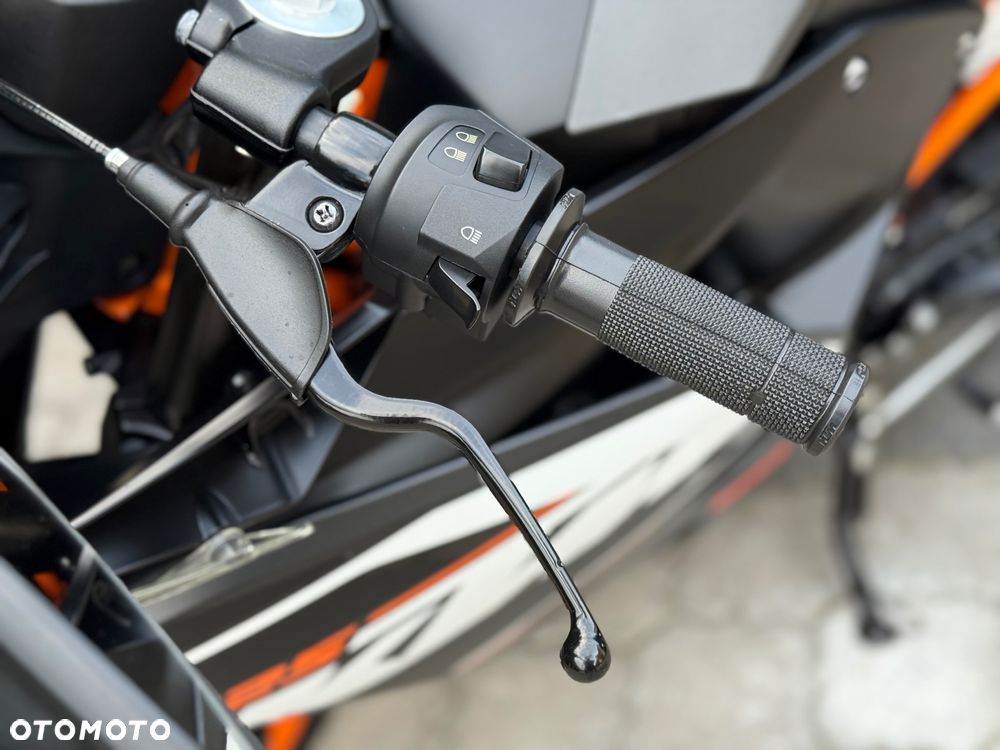 KTM RC 125 - 28