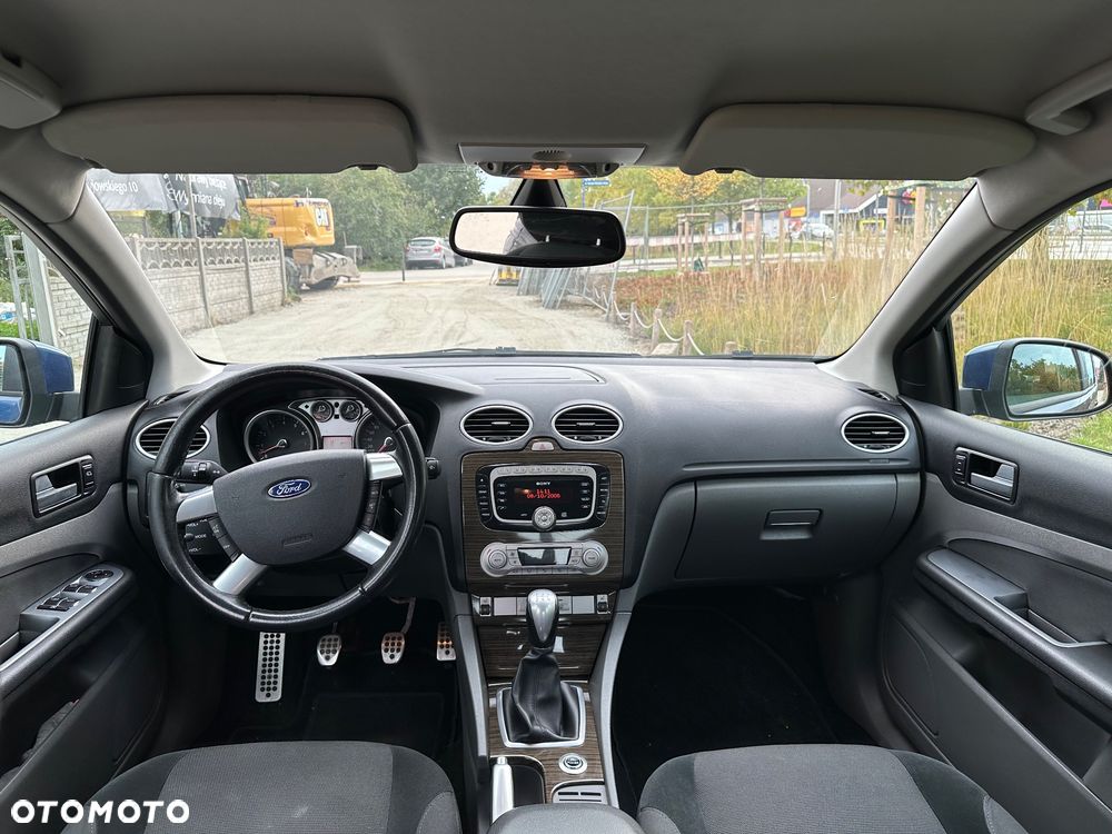 Ford Focus 2.0 Ghia EU5 - 2