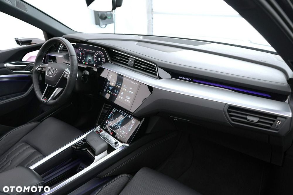 Audi SQ8 e-tron - 28