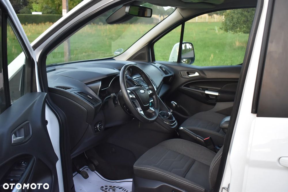 Ford Tourneo Connect - 19