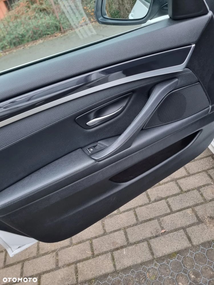 BMW Seria 5 520d - 13
