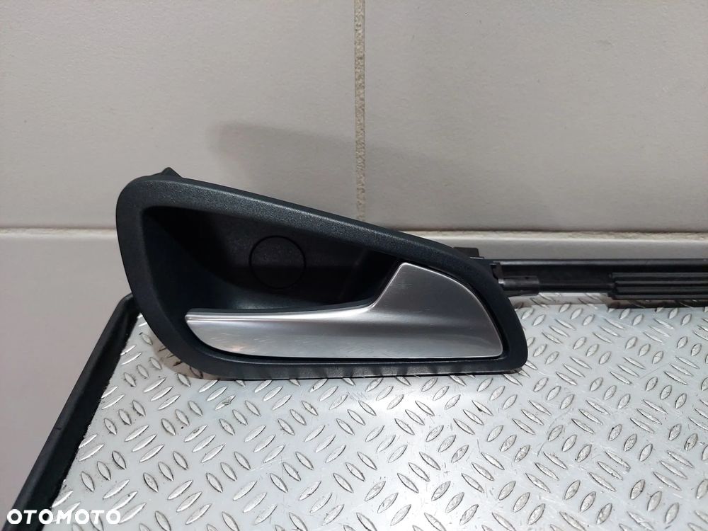 KLAMKA WEWNĘTRZNA PRAWY PRZÓD FORD C-MAX R2011 NR AM51U22600BDW - 2