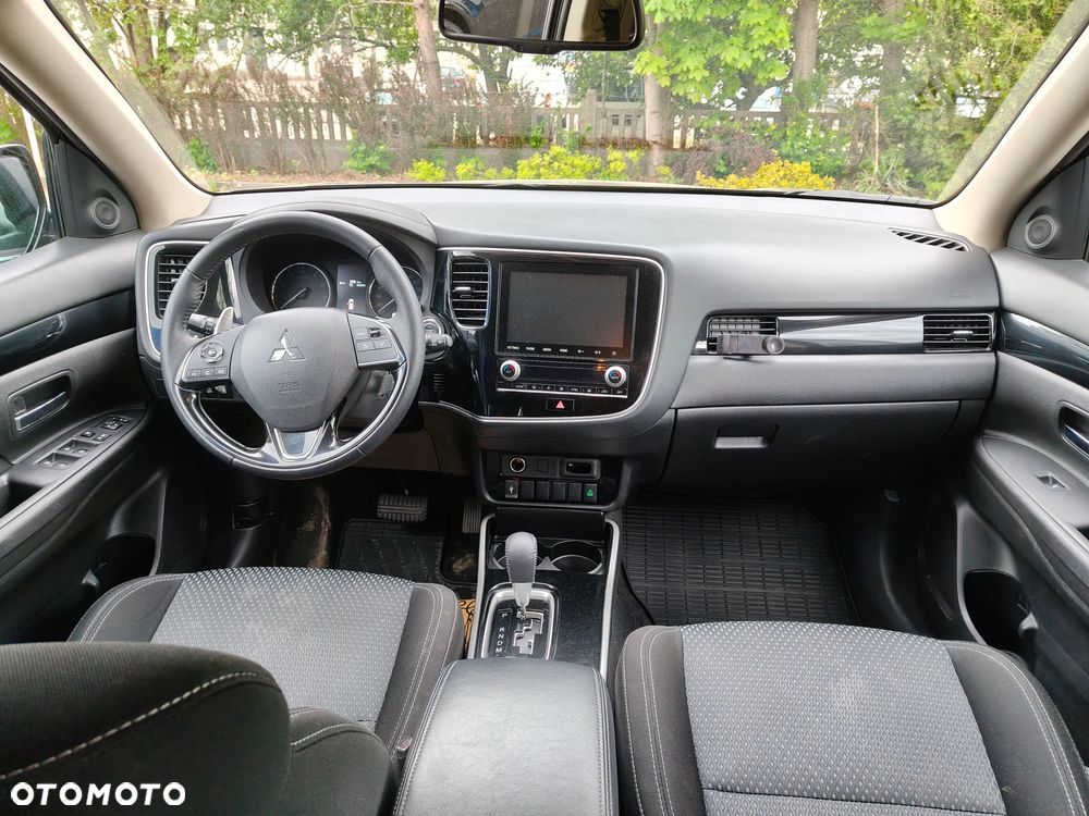 Mitsubishi Outlander 2.0 Intense + SDA 4WD CVT - 15