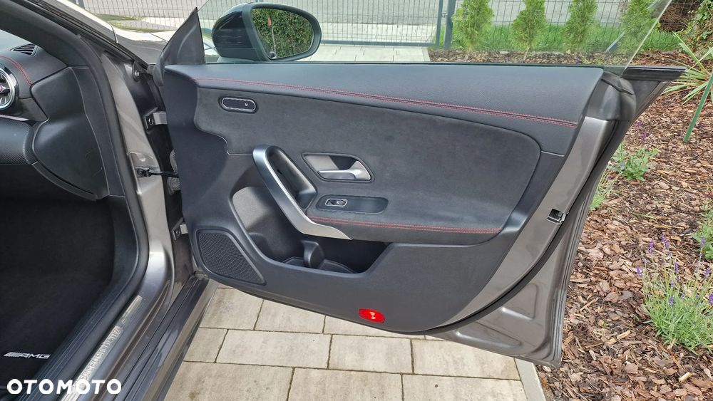 Mercedes-Benz CLA 200 d 8G-DCT AMG Line - 19