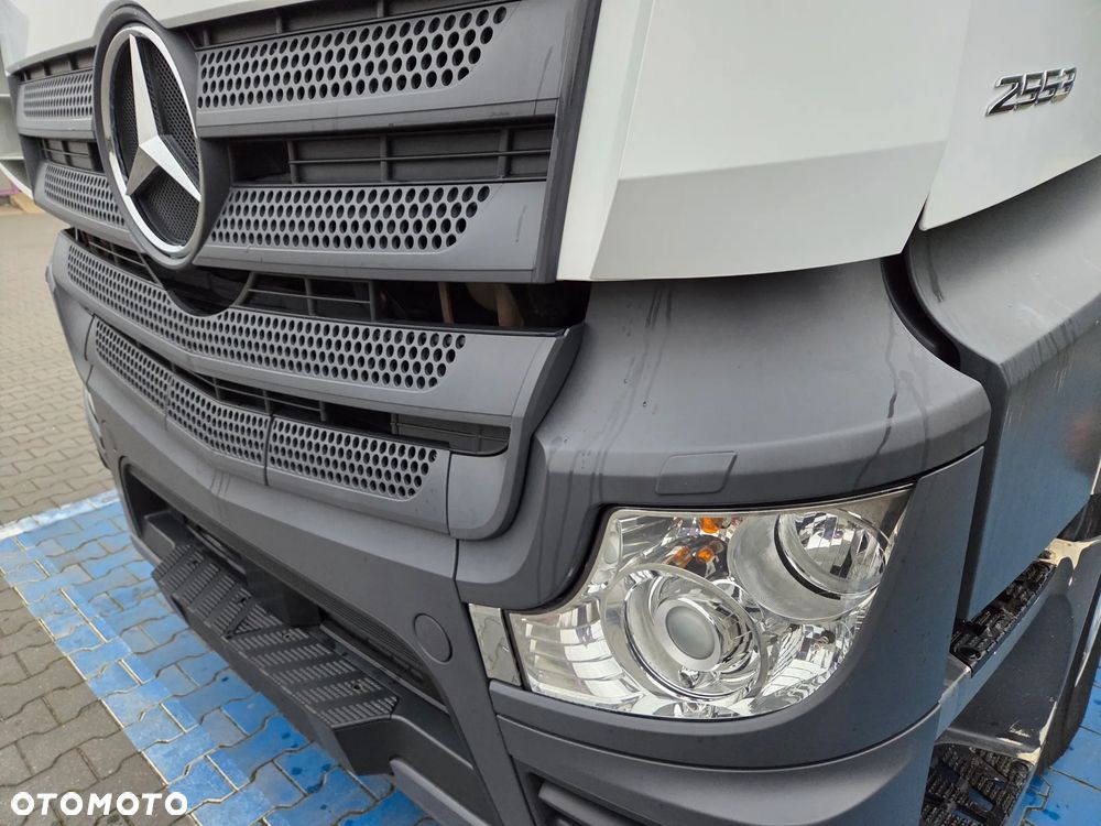 Mercedes-Benz Actros 2553 - 9