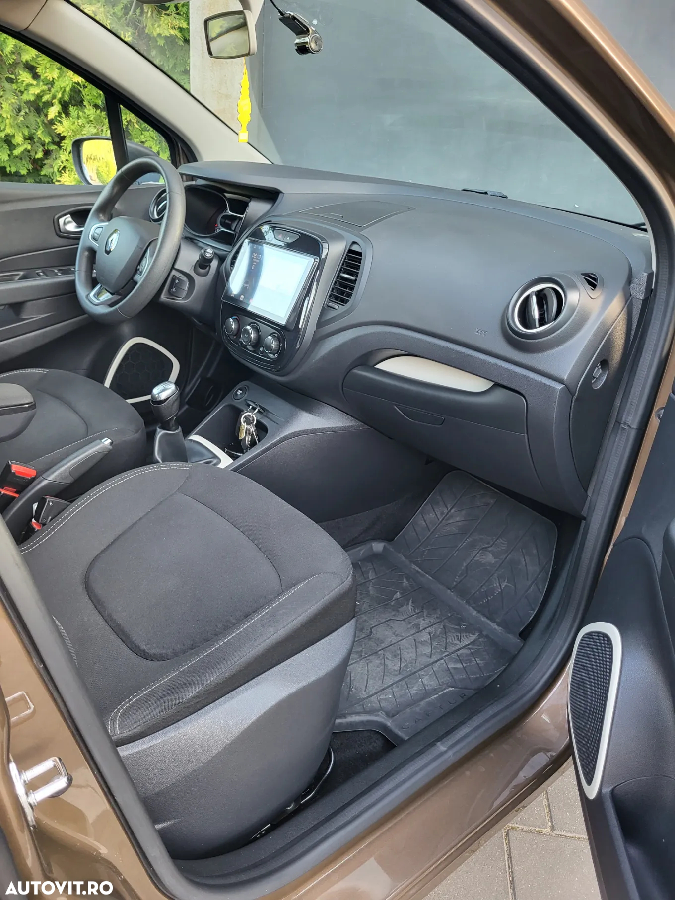 Renault Captur TCe Turbo Stop/Start Authentique - 9