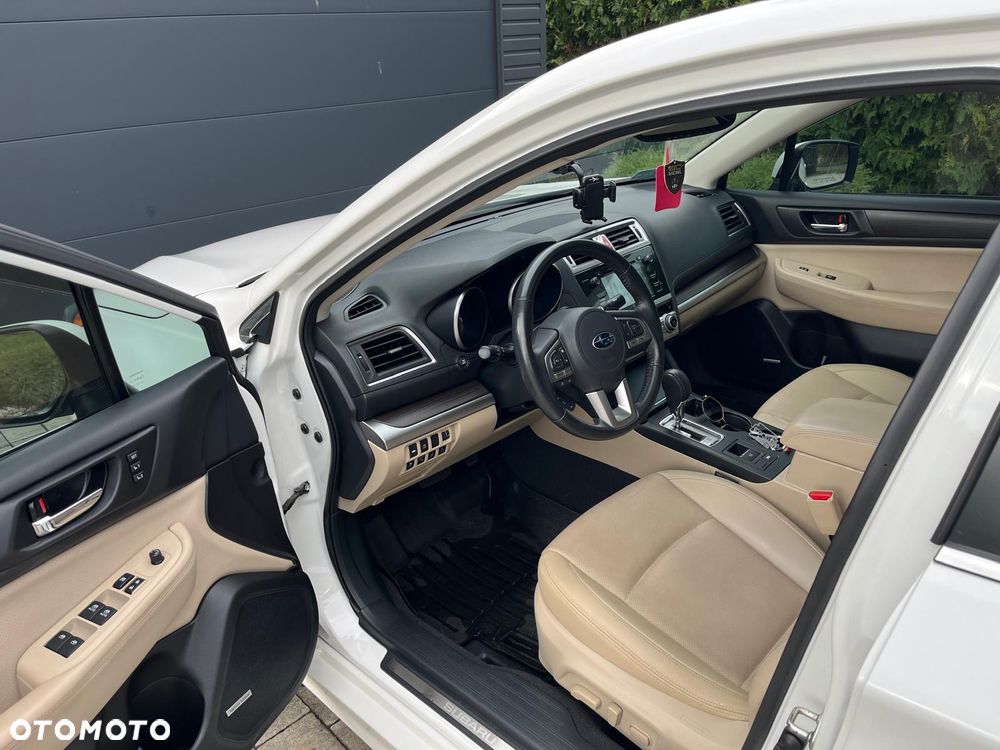 Subaru Legacy - 11