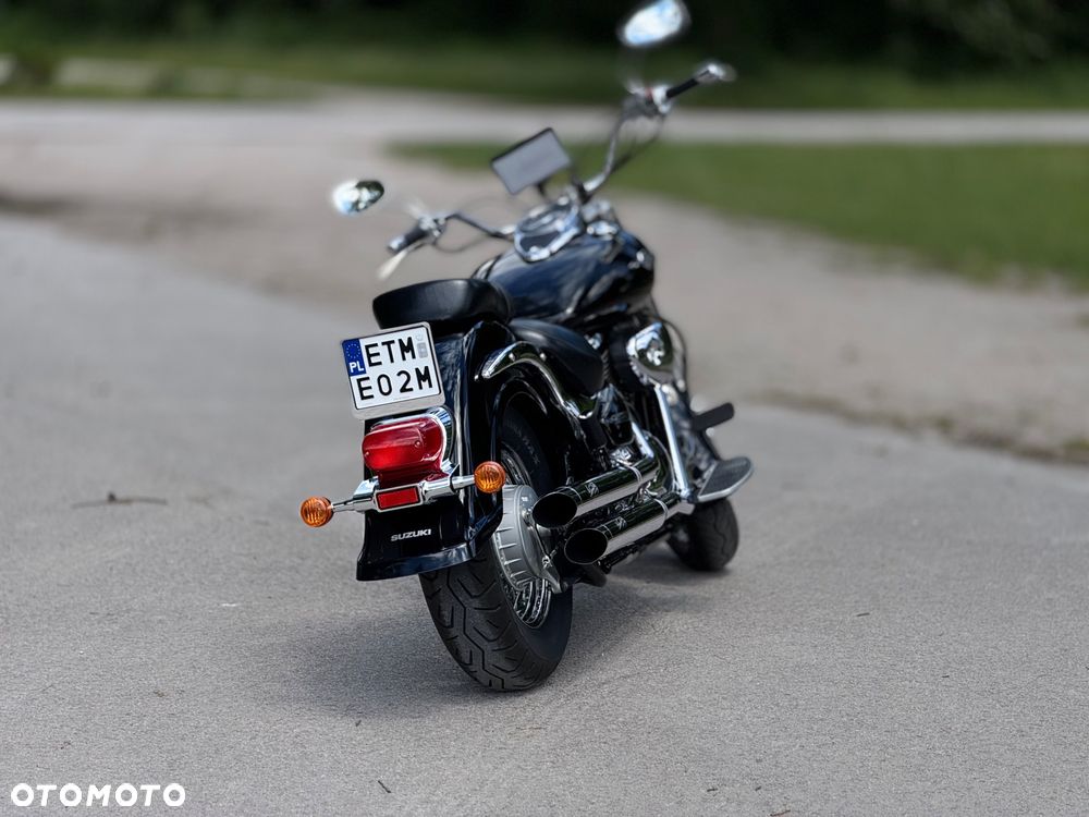 Suzuki Intruder - 7