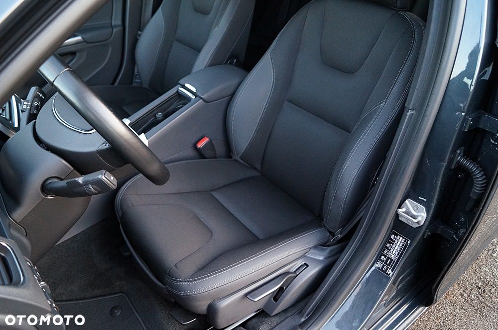 Volvo V60 D4 Geartronic Summum - 19