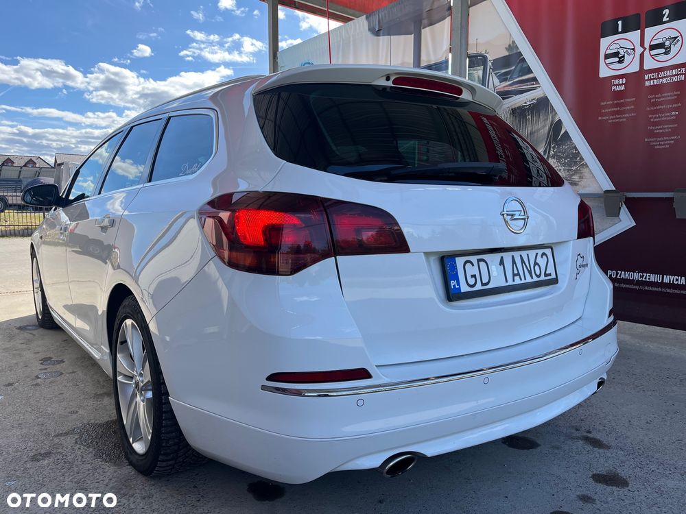 Opel Astra 2.0 BiTurbo CDTI DPF ecoFLEX SportsTourer St - 12