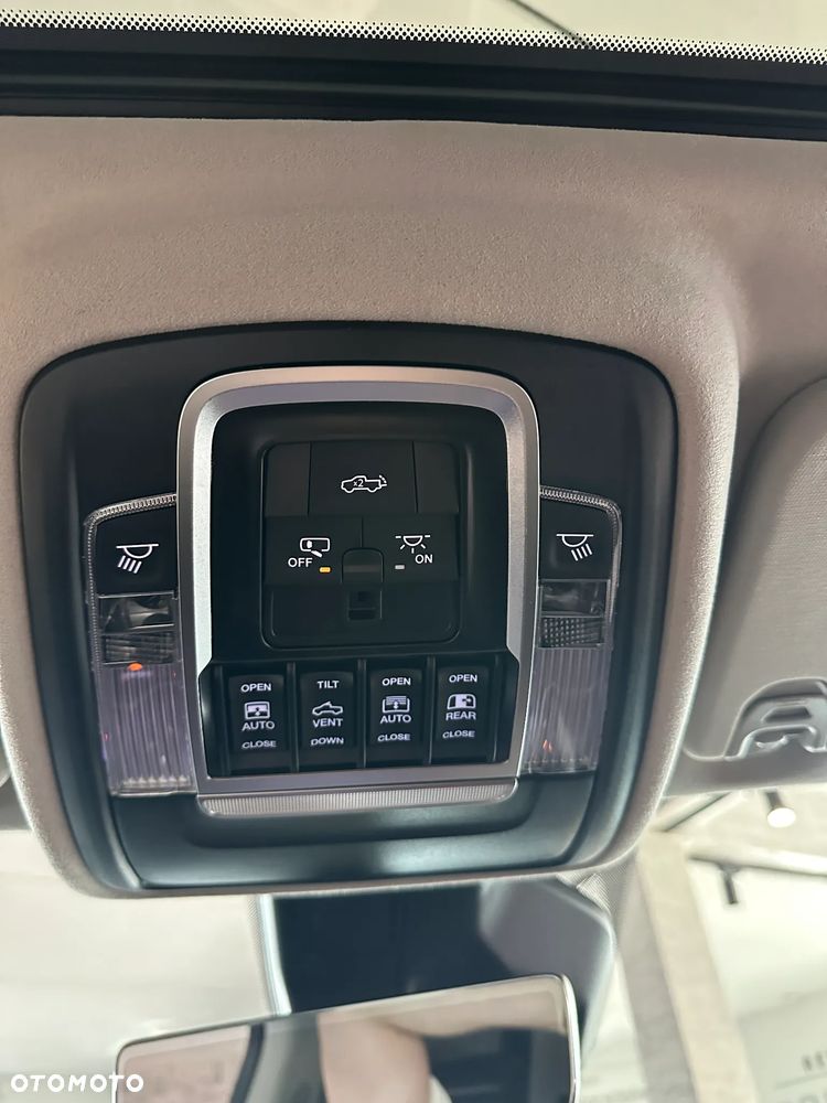 RAM 1500 Tungsten - 27
