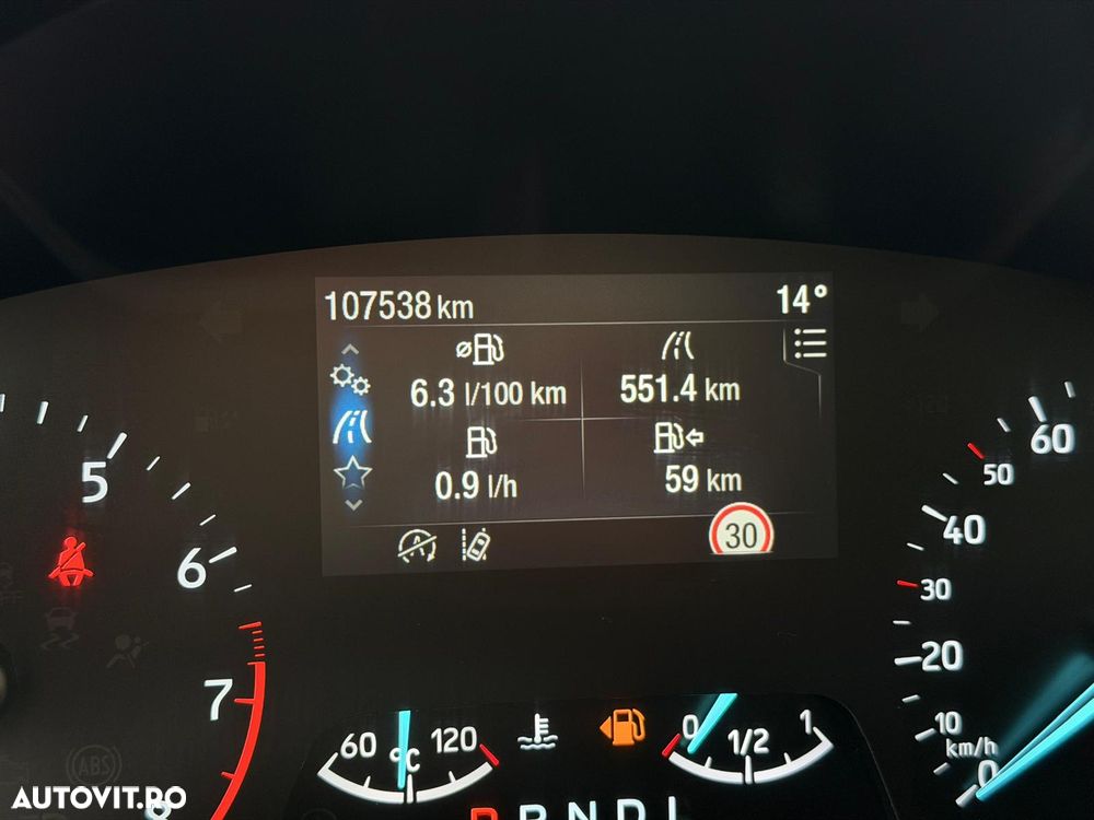 Ford Focus 1.0 EcoBoost Titanium - 34