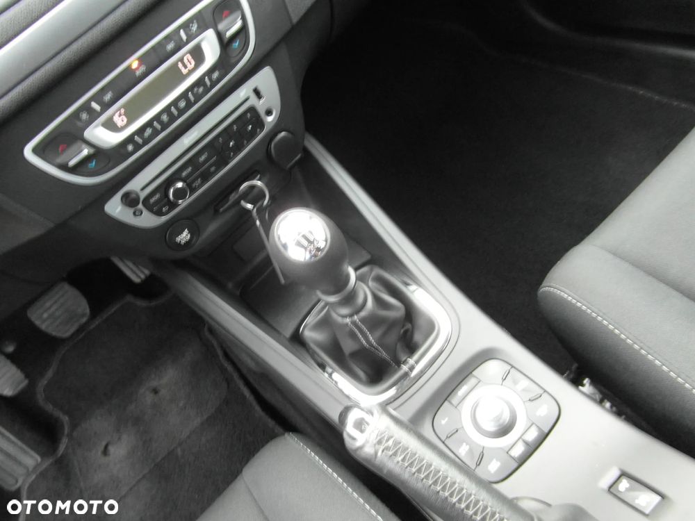 Renault Megane 1.6 16V 110 LIMITED - 25