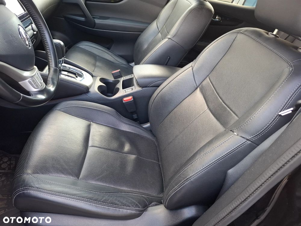 Nissan Qashqai 1.6 dCi Xtronic TEKNA+ - 16