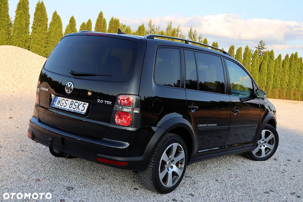 Volkswagen Touran 2.0 TDI DPF Cross - 15