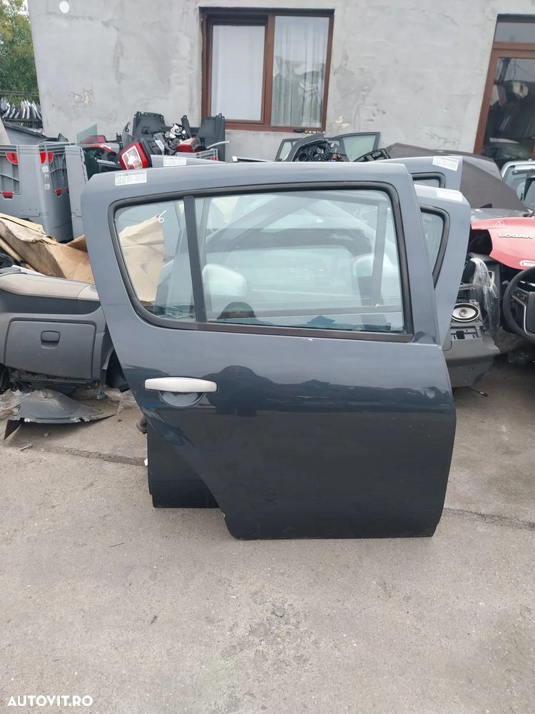 VAND USA DREAPTA SPATE DACIA SANDERO STEPWAY 2011 - 1