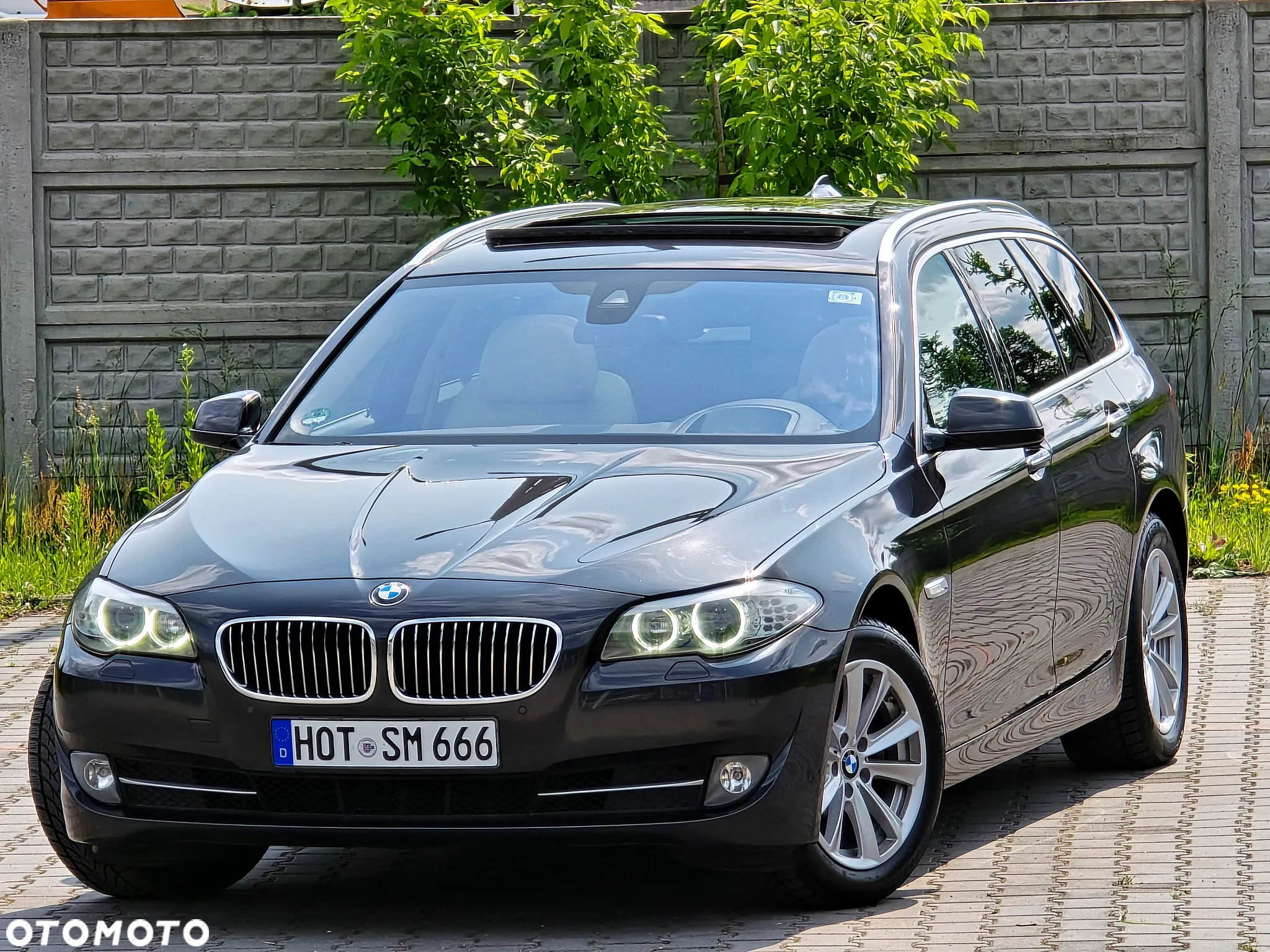 BMW Seria 5 520d Touring Luxury Line - 2