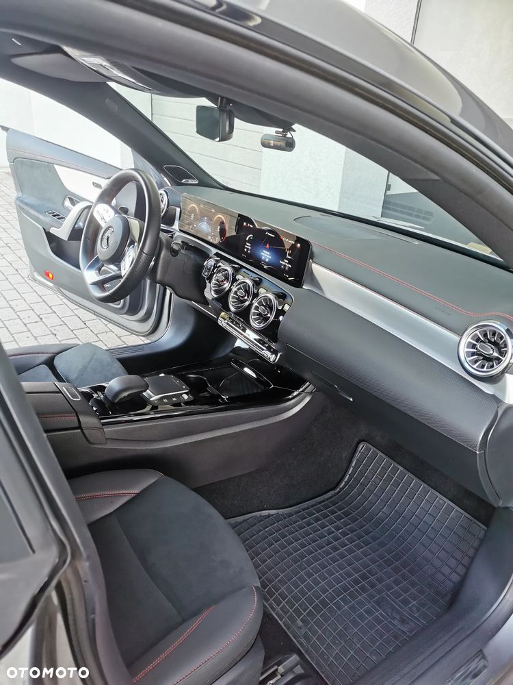 Mercedes-Benz CLA 200 AMG Line 7G-DCT - 8