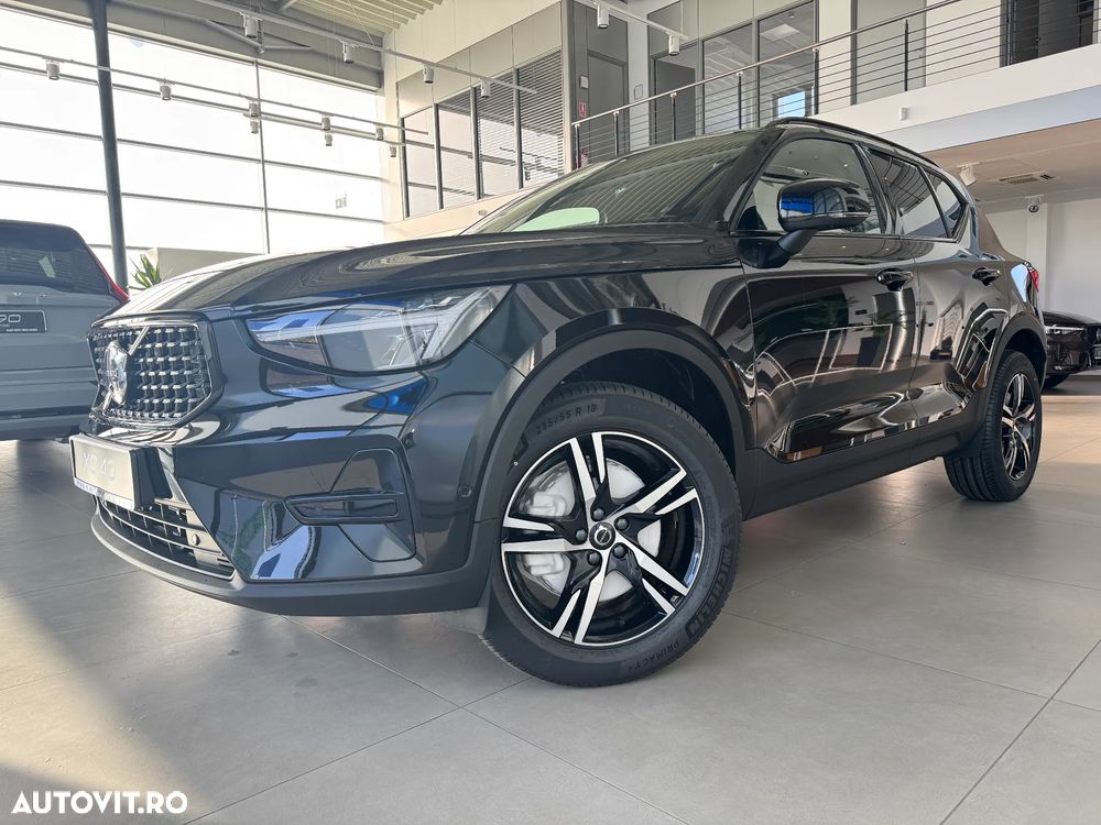 Volvo XC 40 B3 AT FWD MHEV Plus Dark - 1