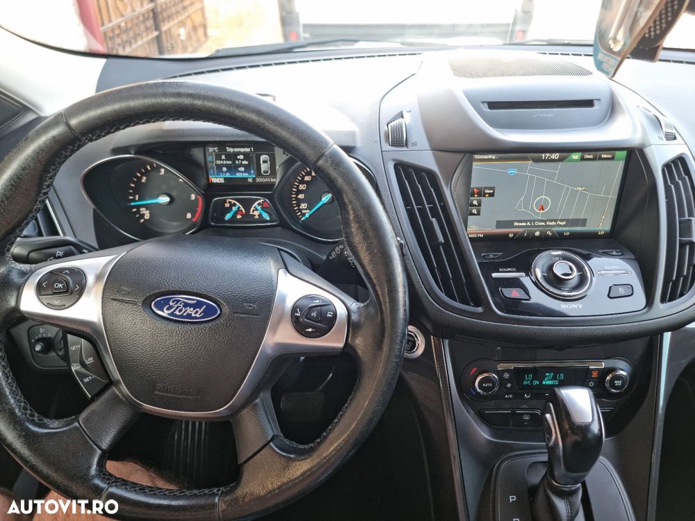 Ford Kuga - 13