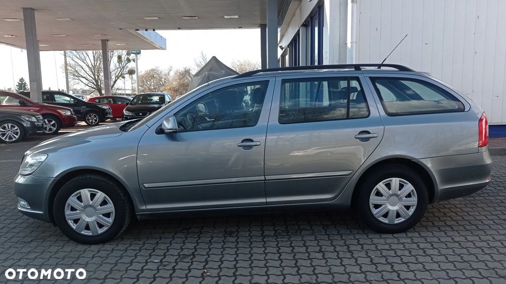 Skoda Octavia 1.6 TDI DPF Elegance - 9