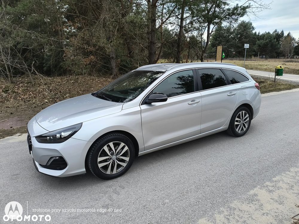 Hyundai i30 1.6 D GO Plus - 10