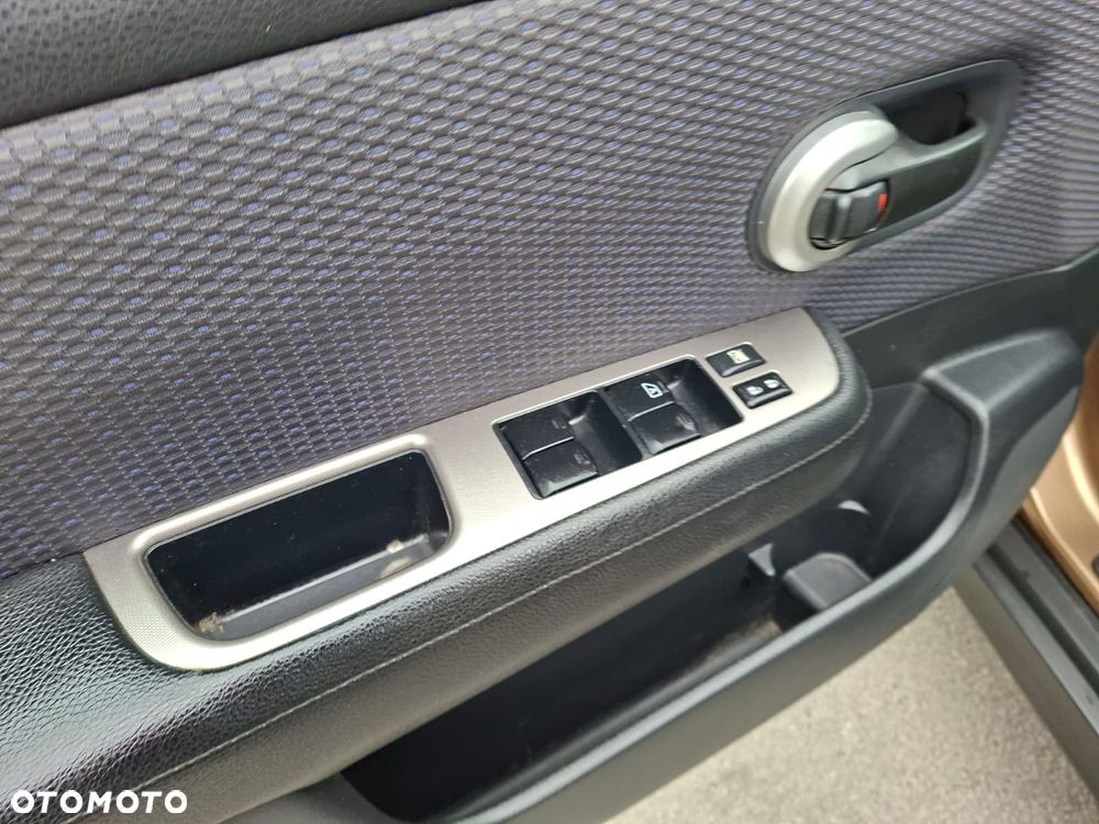 Nissan Tiida 1.6 Visia AC/CD - 9