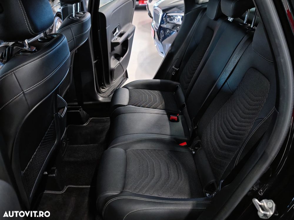 Mercedes-Benz GLA 250 e 8G-DCT - 29