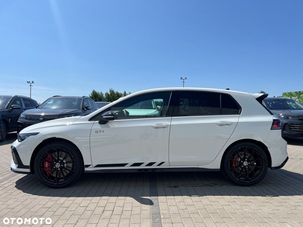 Volkswagen Golf - 3