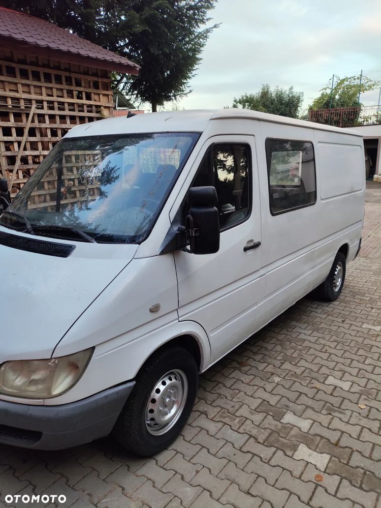Mercedes-Benz Sprinter - 2