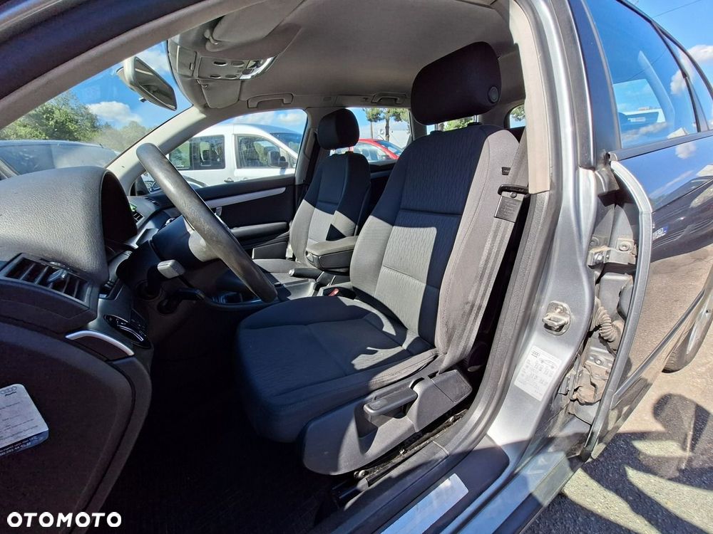 Audi A4 Avant 2.0 TDI - 14