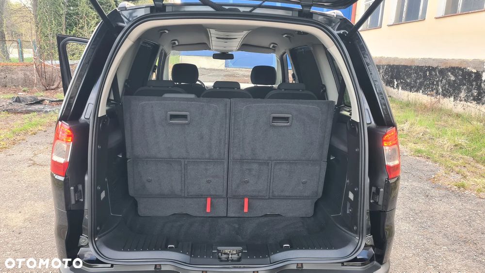 Ford Galaxy 2.0 TDCi Titanium - 12